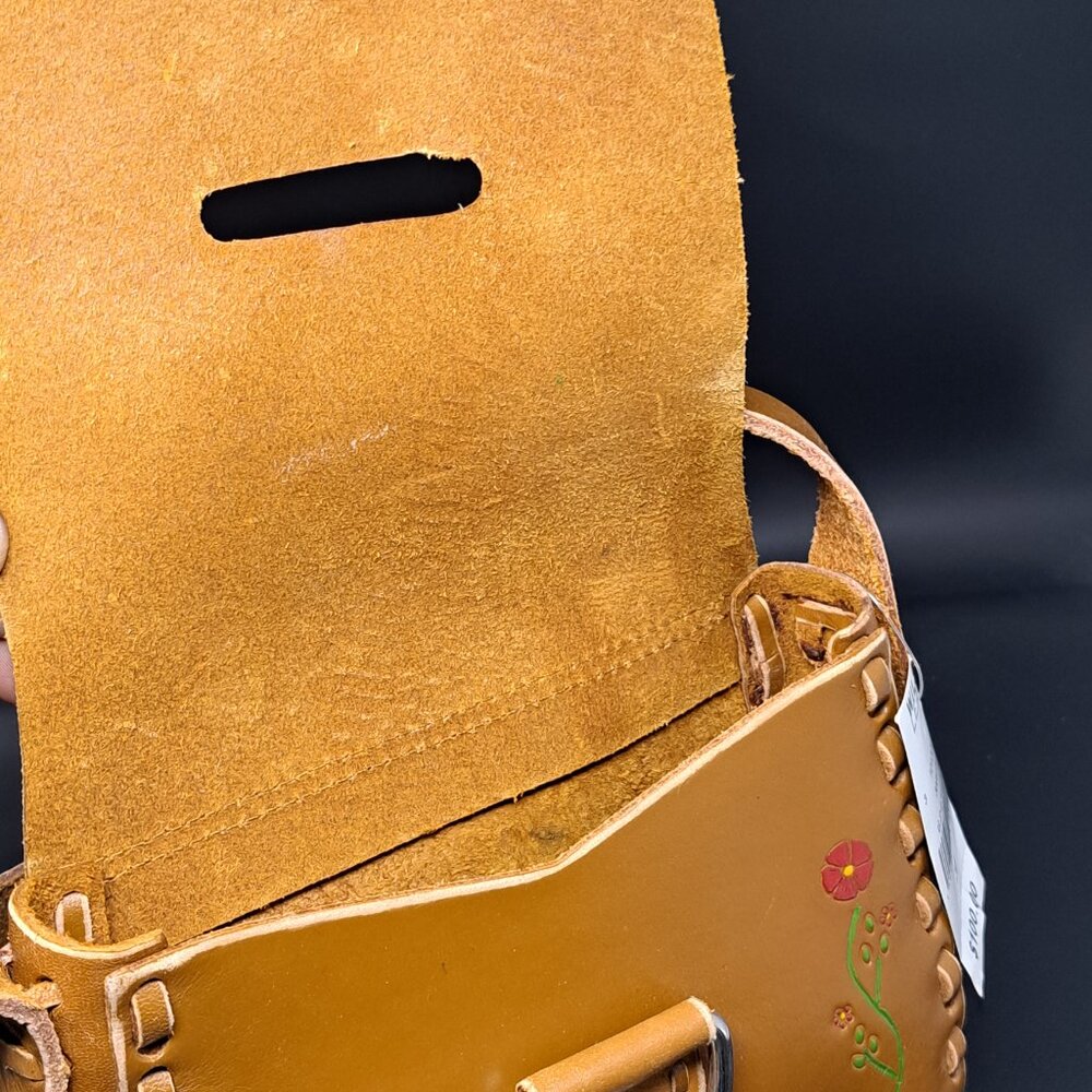 Wilsons VintageGenuine Leather Floral  Shoulder Bag with floral Tulip design. NW - Picture 4 of 7